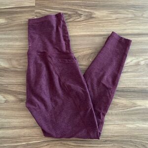 Beyond Yoga Beyond the Bump High Waisted Maternity Leggings with Pockets S Gem